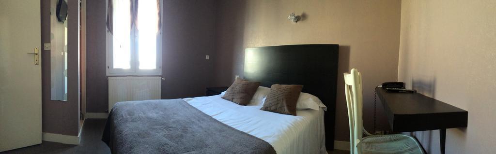 Hotel Les Voyageurs Les Sables-d'Olonne Room photo